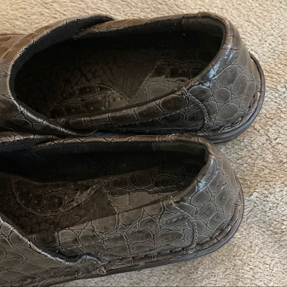 b. o. c. Black Pebbled Clogs - Picture 5 of 7